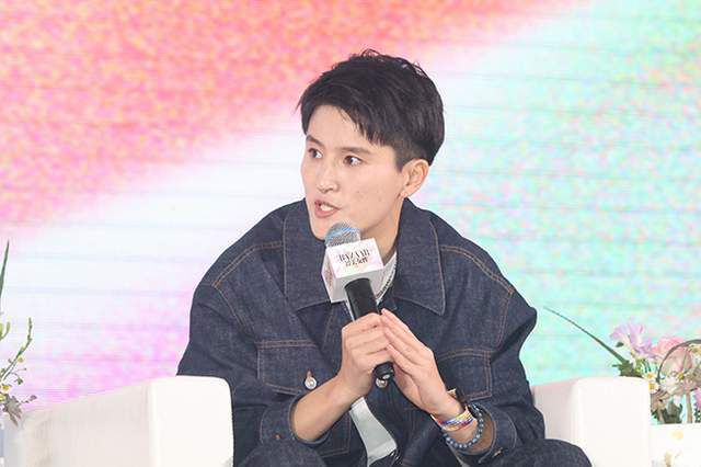 扶她女教师